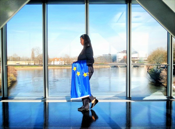 Análisis del sector de trabajo doméstico de las mujeres en la Unión Europea: enfoque conceptual y limitaciones estadísticas